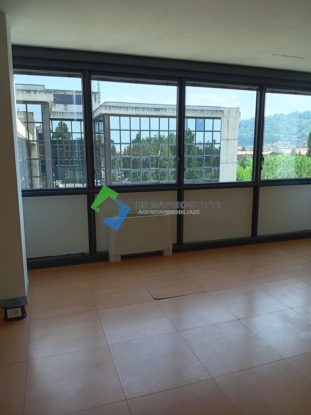 Affittasi ufficio a Poggibonsi mq 115