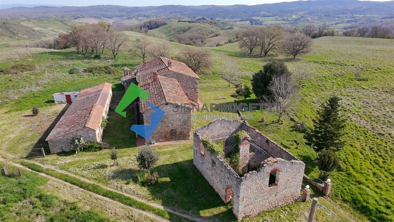 Splendido complesso colonico in Monte Sante Marie, Asciano (SI)